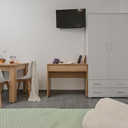 Vive Mare Plaka II Aparthotel Buitenkant foto